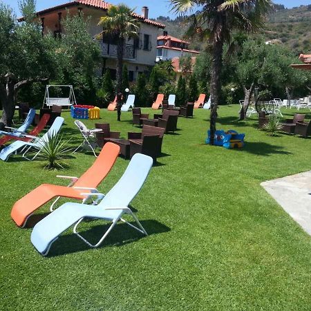 Delfino Hotel Mola Kalyva Exteriér fotografie