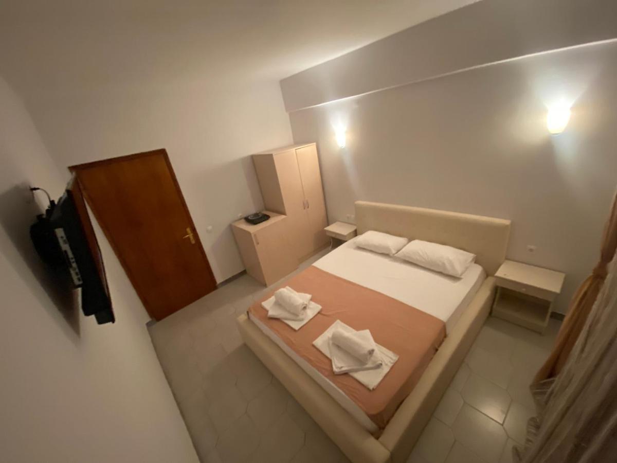 Delfino Hotel Mola Kalyva Exteriér fotografie